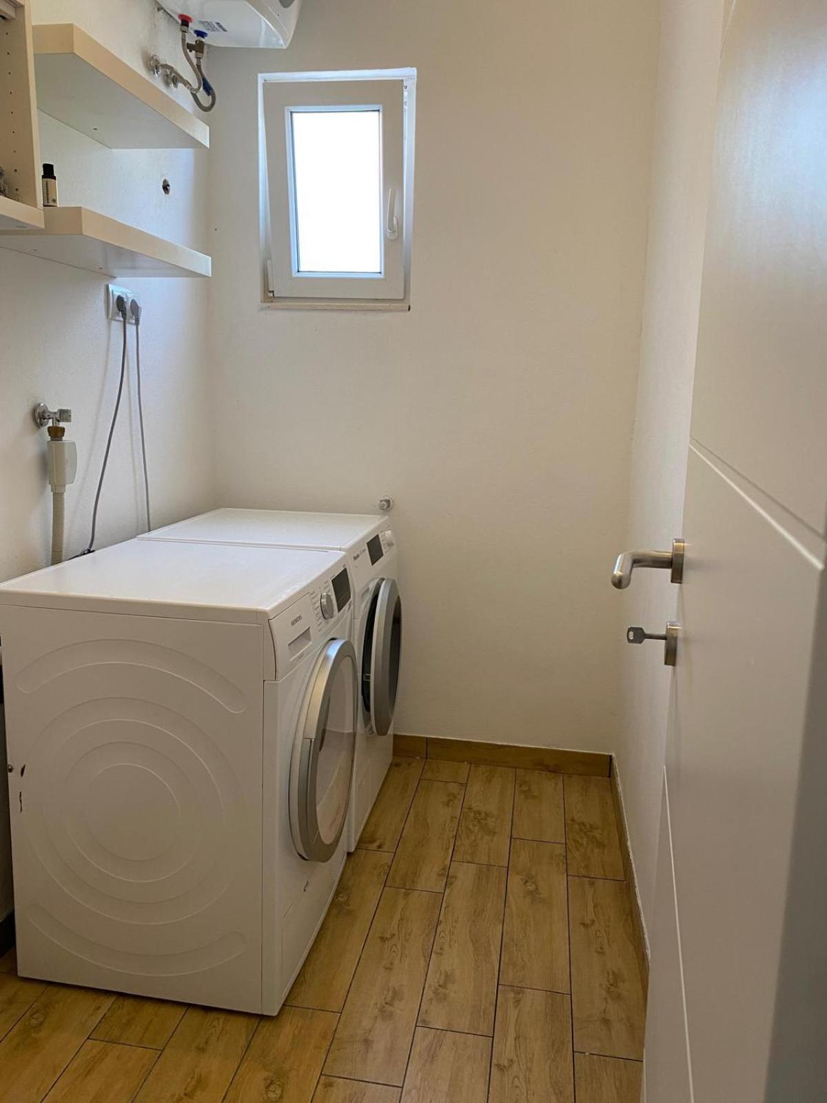 Apartment Milena Kastela Mit Whirlpool Exterior foto
