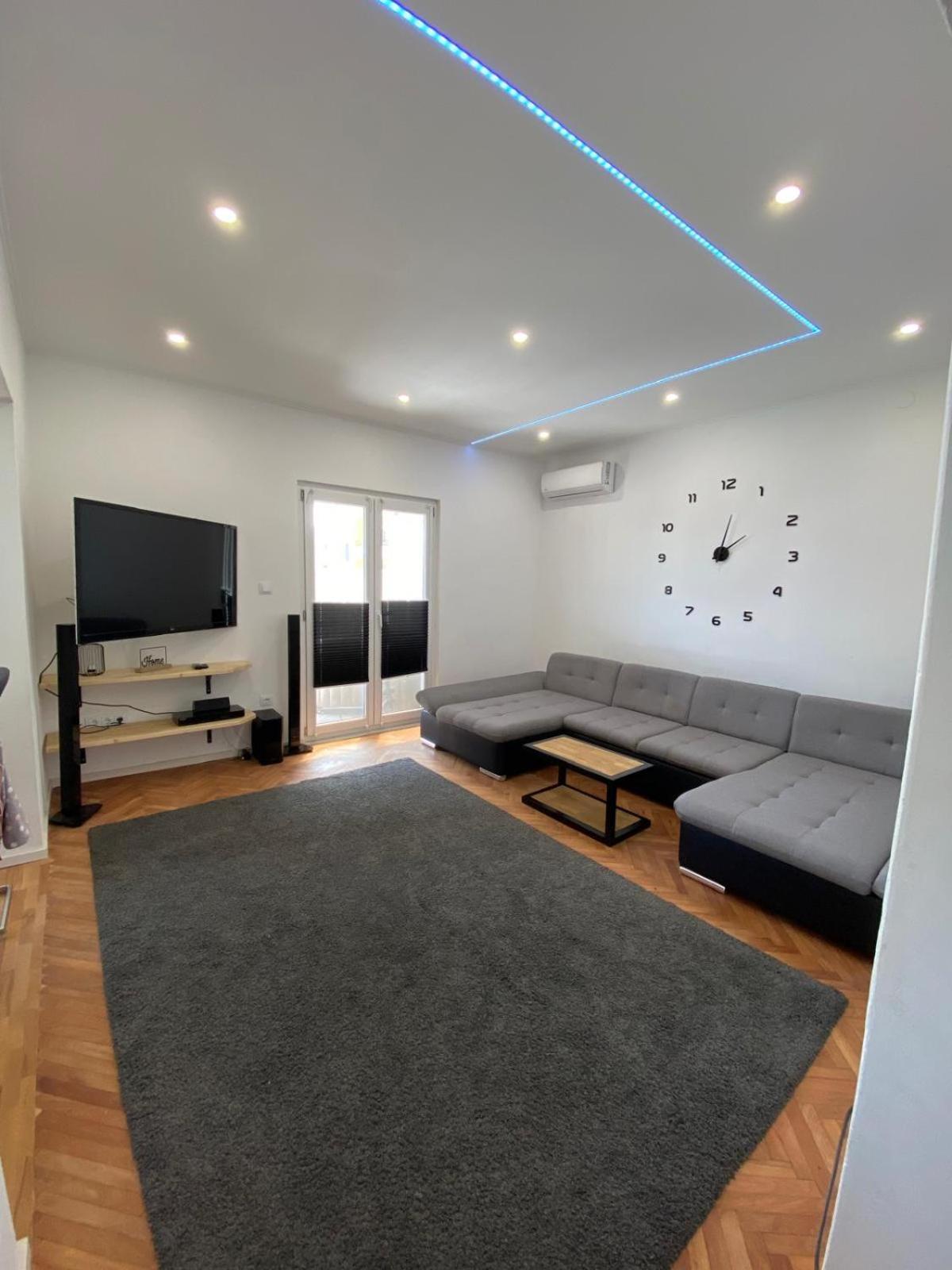 Apartment Milena Kastela Mit Whirlpool Exterior foto